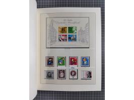 1948/90, postfrische, in den Hauptnummern augendscheinlich komplette Sammlung, Aufdruckwerte sign. und Block 1 mit Fotoattest