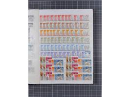 1894/1964, mostly mint never hinged stock ex Mi.-Nr. 61-1372, incl. many complete sets, some multiple per 2-15, etc, in two s