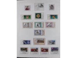 1948/82, in den Hauptnummern kpl. postfrische und zusätzlich gestempelte Sammlung, alle postfrischen Marken bis Mi.-Nr. 74 un