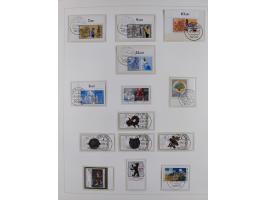 1948/82, in den Hauptnummern kpl. postfrische und zusätzlich gestempelte Sammlung, alle postfrischen Marken bis Mi.-Nr. 74 un