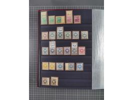 1945/49, postfrische Sammlung mit vielen besseren und kpl. Ausgaben, Farben und weiteren Besonderheiten. Dabei u.a. Mi.-Nr. 3