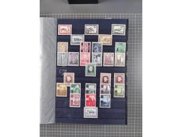 1945/2020, in den Hauptnummern kpl. postfrische Sammlung mit u.a. Mi.-Nr. 693-96I + II (signiert Sturzeis VÖB bzw. Kovar VÖB)