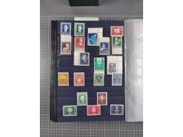 1945/2020, in den Hauptnummern kpl. postfrische Sammlung mit u.a. Mi.-Nr. 693-96I + II (signiert Sturzeis VÖB bzw. Kovar VÖB)