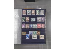 1945/2020, in den Hauptnummern kpl. postfrische Sammlung mit u.a. Mi.-Nr. 693-96I + II (signiert Sturzeis VÖB bzw. Kovar VÖB)