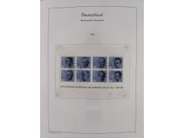 1945/72, meist ungebrauchte und gestempelte Sammlung Zonen ink. Saar, Bund mit gestempelten Heuss-Zusammendrucken, Berlin mit