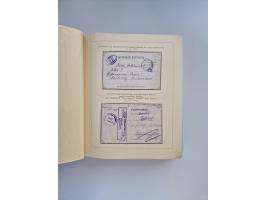 1914/2004, with over 130 covers, including WWI japanese, russian and german camps, some WWII Red Cross covers, further commem