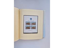 1914/2004, with over 130 covers, including WWI japanese, russian and german camps, some WWII Red Cross covers, further commem