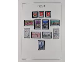 1849/1994, mint never hinged/unused and used collection with some covers, a few better items throughout like Mi-Nr. 239, 311 