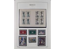 1849/1994, mint never hinged/unused and used collection with some covers, a few better items throughout like Mi-Nr. 239, 311 