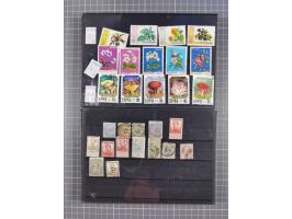 1880/1980, unused/mint never hinged dealer stock on cards, including a lot of material with better issues from Denmark, Italy