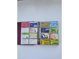 Telefonkarten: 1985/98, umfangreicher Bestand mit einigen hundert Stück in Alben, eine Umzugskiste voll