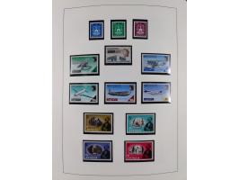 1953/77, mint never hinged collection incl. Mi.-Nr. 101-115, in album