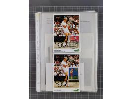 Autographen: 1960/2000, Konvolut mit u.a. kleiner Sammlung “Helmut Schmidt” mit ca. 30 Fotos (zum Teil mit weiteren Unterschr