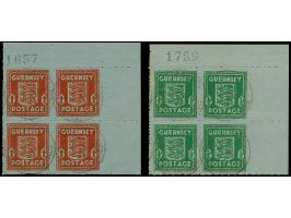 1942, Wappen ½ P. grün und 1 P. dunkelrot graublauem Papier, jeweils im Viererblock aus der rechten oberen Bogenecke mit Boge