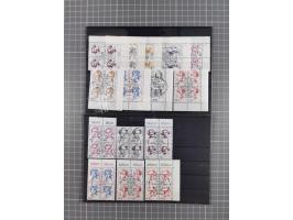 1988, Frauen der Geschichte 9 verschiedene Eckrandviererblöcke mit Sonderstempel und Formnummer, dazu 6x Viererblöcke meist O